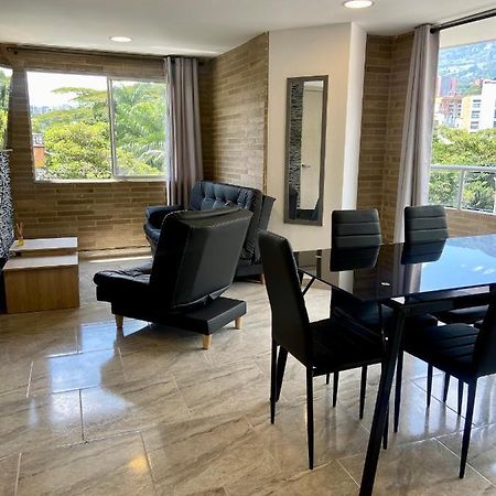 Apartamento Con Excelente Ubicacion En Envigado Esterno foto