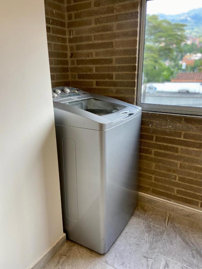 Apartamento Con Excelente Ubicacion En Envigado Esterno foto